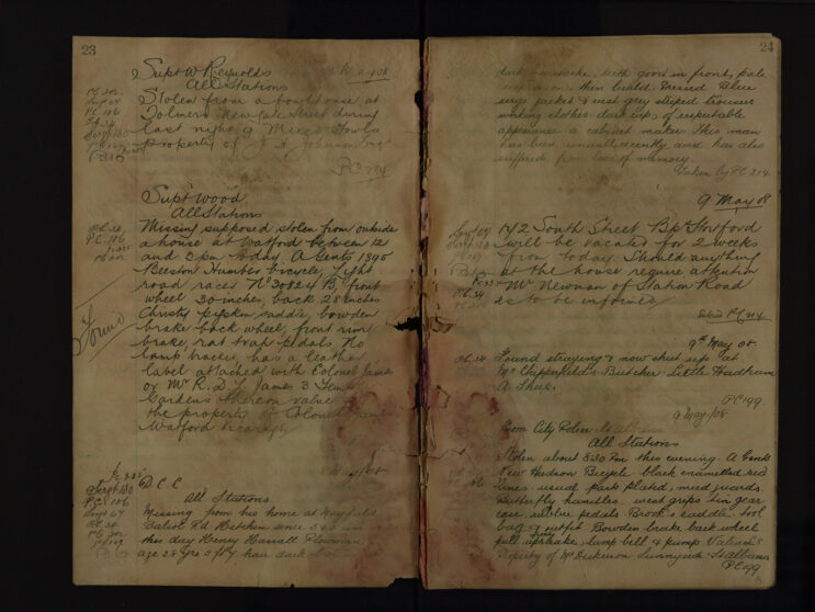 Pages 023-024