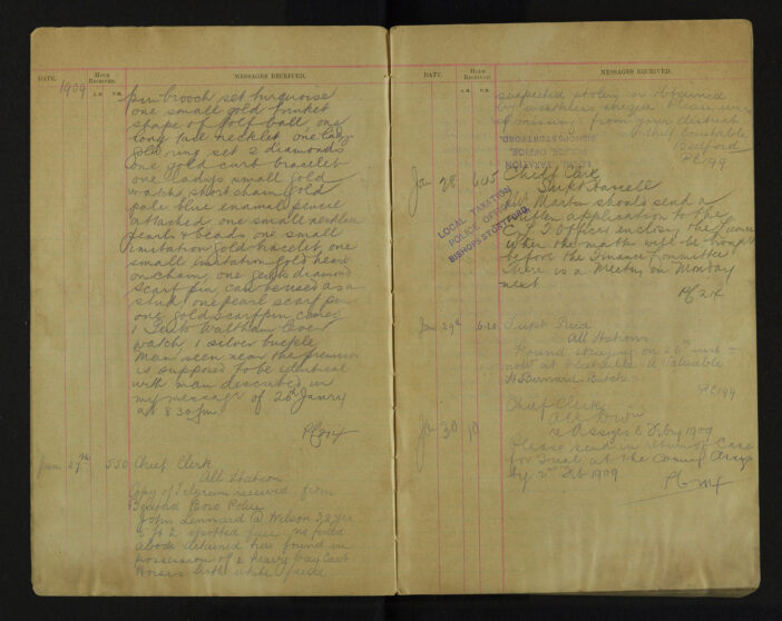 Pages 008-009