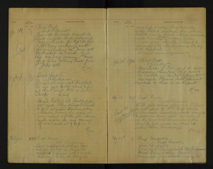 Pages 024-025