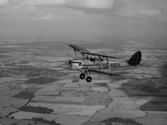 2Tiger_Moth_G___ANOH Tiger Moth G_ANOH in flight