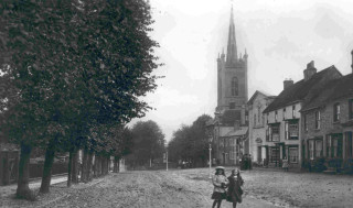 Postcard of St Michaels Church and Windhill, Bishops Stortford | BISHM 462