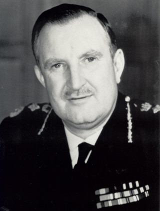 A.Young Young, Arthur Edwin. 1945 - 1947